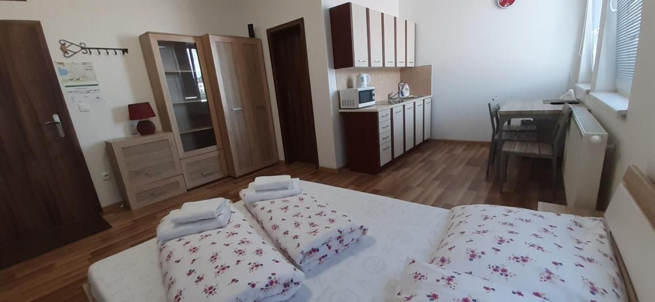Apartments Modom Liptovský Mikuláš Exteriör bild