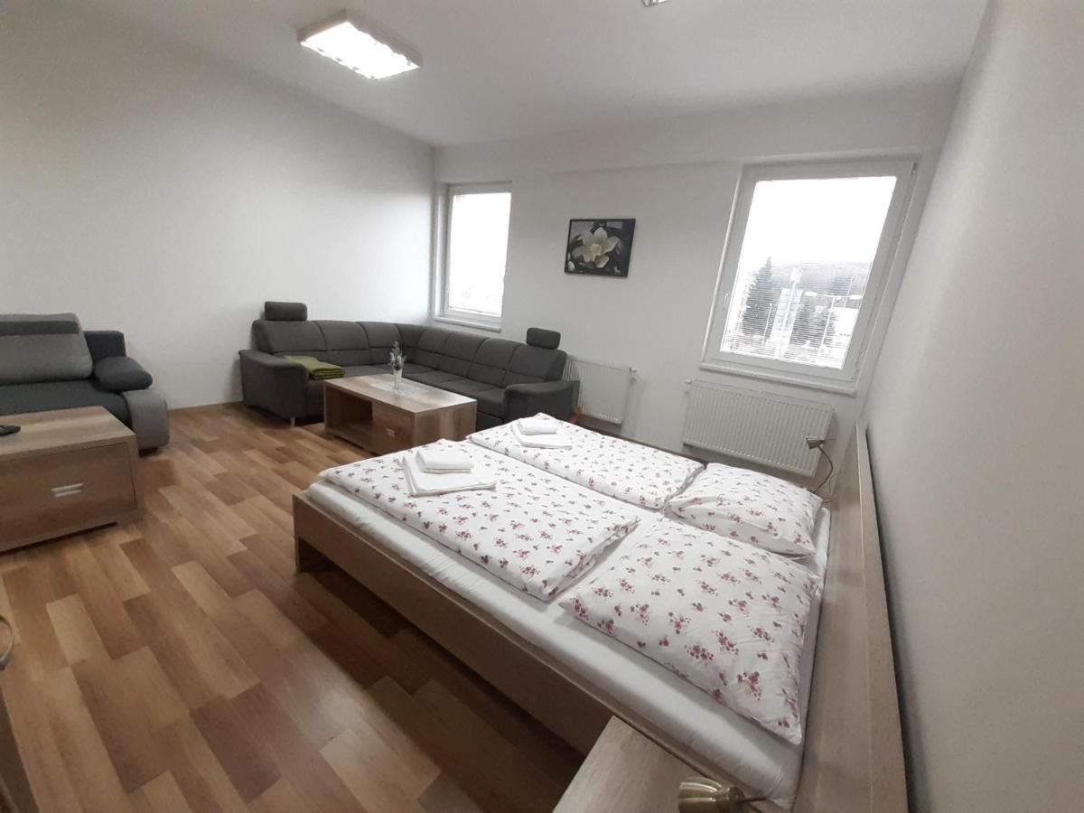Apartments Modom Liptovský Mikuláš Exteriör bild