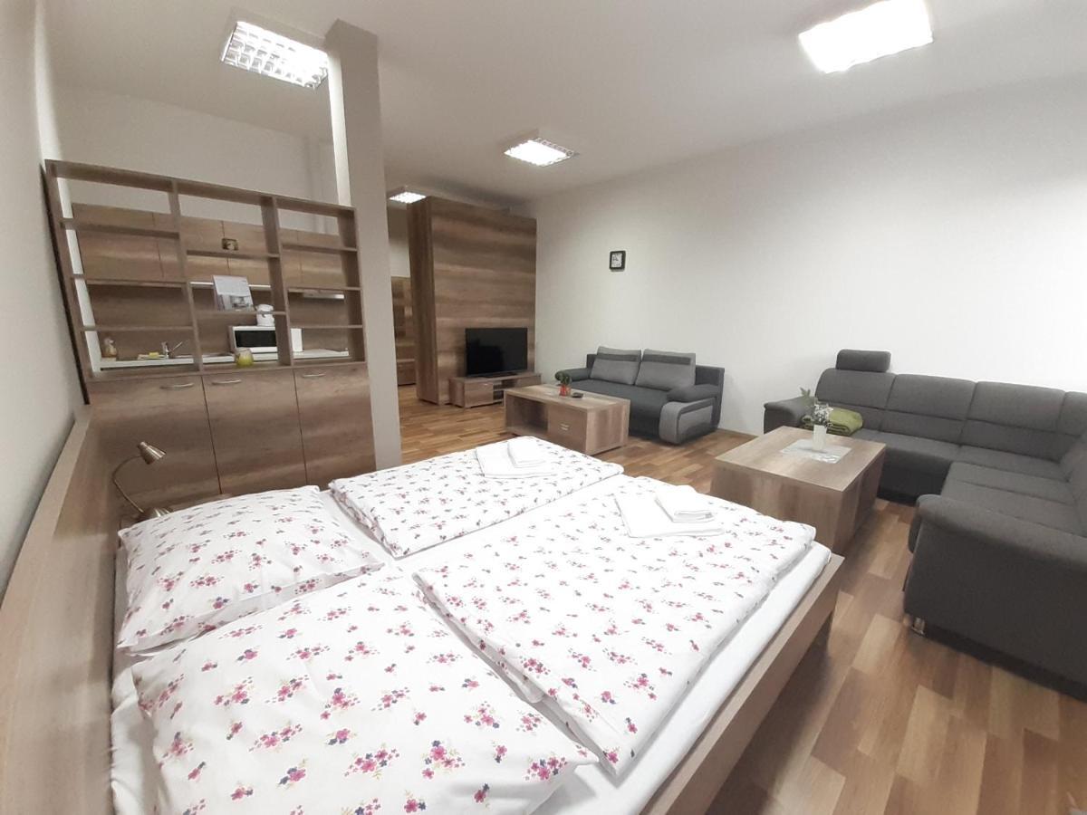 Apartments Modom Liptovský Mikuláš Exteriör bild